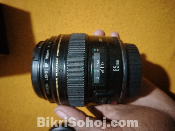 Canon EF 85mm f/1.8 USM EF Mount DSLR Camera Lens